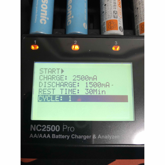 SKYRC NC2500 Pro 単3,単4充電池用充電器 ミニ四駆の急速充電に \半額