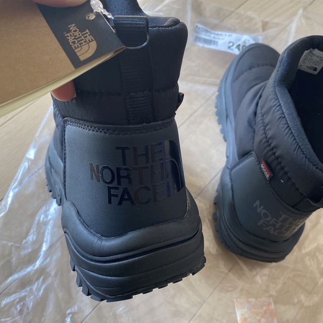 THE NORTH FACE(ザノースフェイス)の新品　未使用　ノースフェイス　ブーツ　防寒　24㎝ レディースの靴/シューズ(ブーツ)の商品写真