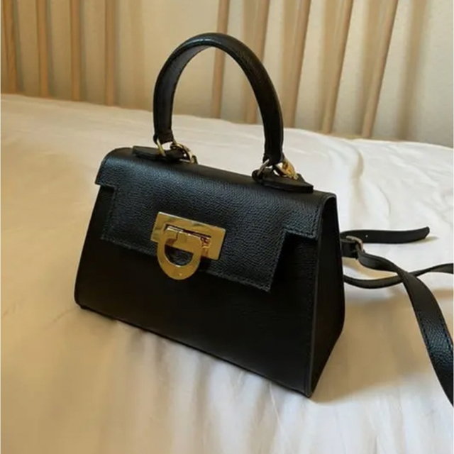 ニナリッチ NINA RICCI プラットフォーム パンプス 361/2 黒 ニナリッチ NINA RICCI プラットフォーム パンプス 361/2 黒