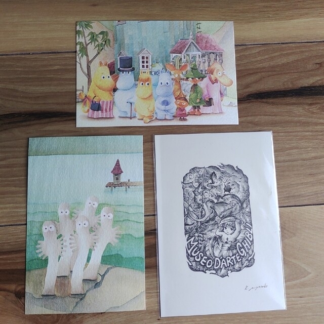 ジブリ(ジブリ)のポストカード3枚と、バスク語のしくみ エンタメ/ホビーのアニメグッズ(その他)の商品写真
