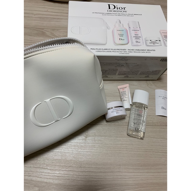 Christian Dior - Dior snow スキンケアセット＆ポーチの通販 by ゆっ