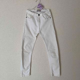 ザラキッズ(ZARA KIDS)のZARAキッズ　ホワイトパンツ　デニム　ホワイトデニム　8歳　　128 130 (パンツ/スパッツ)