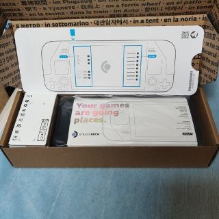 Steam deck 64GB スチームデック(家庭用ゲーム機本体)