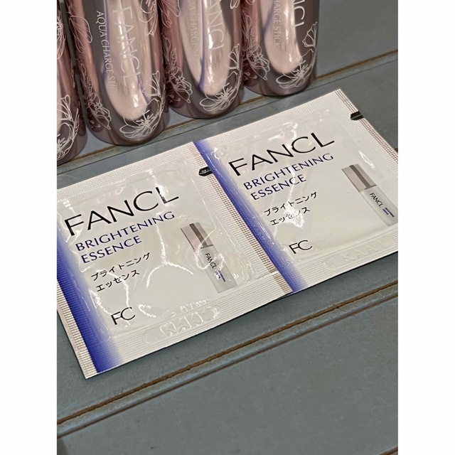 FANCL(ファンケル)のFANCL🌱アクアチャージスティック 美容液 ４本 コスメ/美容のスキンケア/基礎化粧品(美容液)の商品写真