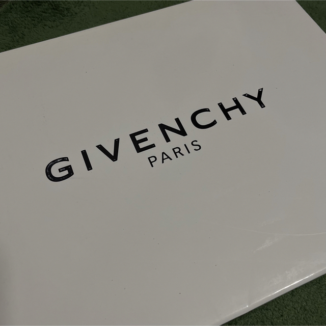 GIVENCHY(ジバンシィ)のノンノン様専用 メンズのバッグ(セカンドバッグ/クラッチバッグ)の商品写真