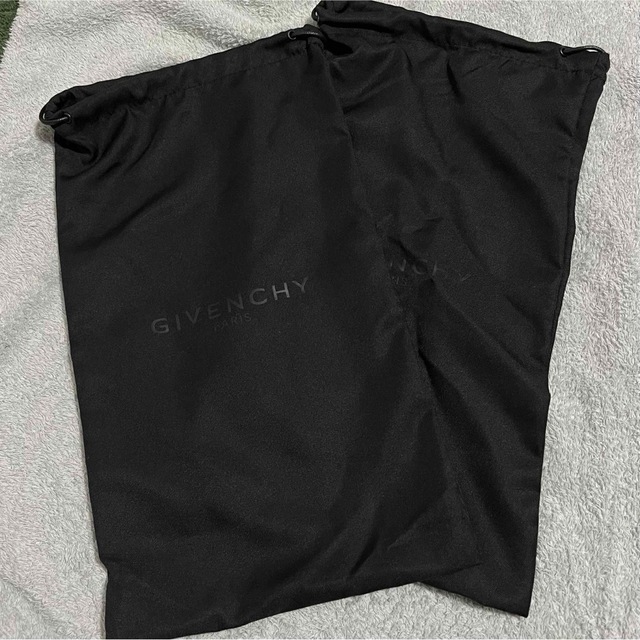 GIVENCHY(ジバンシィ)のGIVENCHY 保存袋 (1袋) レディースのバッグ(ショップ袋)の商品写真