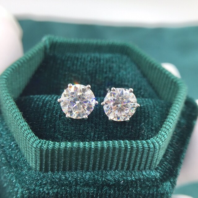 モアサナイトシンプルピアス2ct　k18