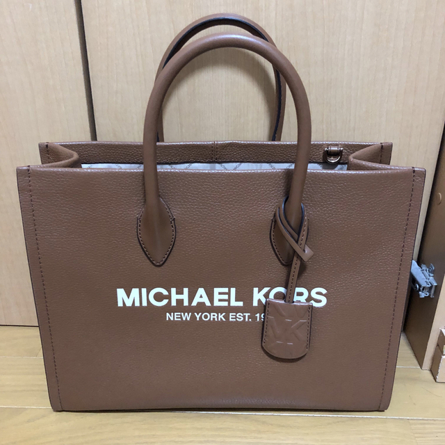 Michael Kors(マイケルコース)のマイケルコース EW トート バッグ ブラウン 茶色 スクエア  レディースのバッグ(トートバッグ)の商品写真