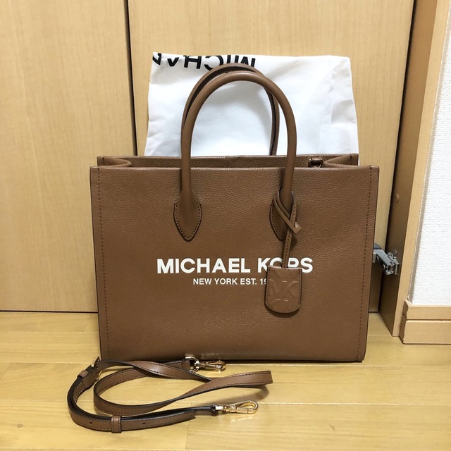 Michael Kors(マイケルコース)のマイケルコース EW トート バッグ ブラウン 茶色 スクエア  レディースのバッグ(トートバッグ)の商品写真