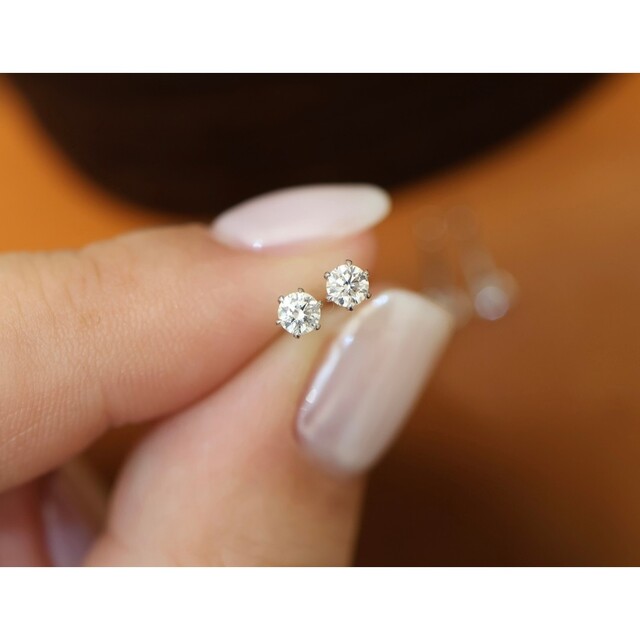 天然ダイヤモンドピアス0.18ct　k18水滴