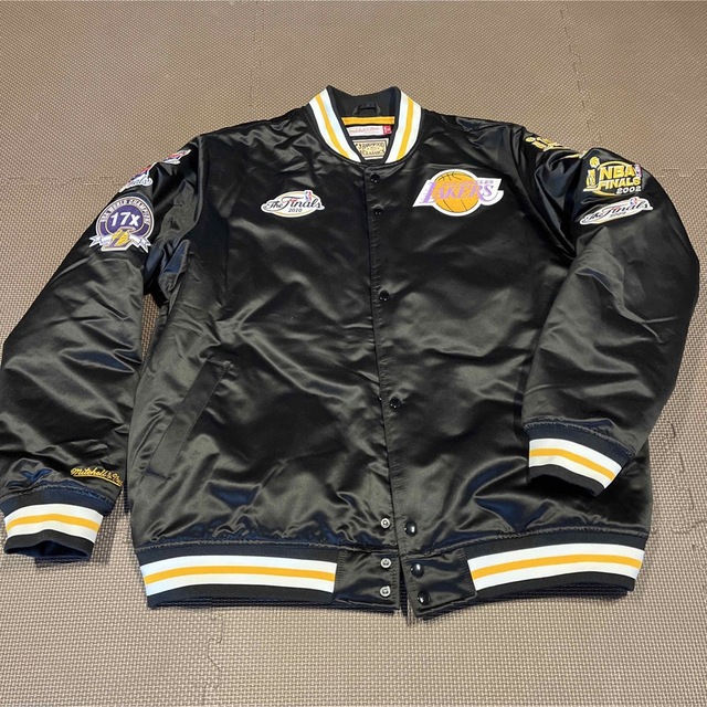 Mitchell & Ness - レイカーズ スタジャン ナイキの通販 by Mitchell & Ness - レイカーズ スタジャン ナイキの通販 by