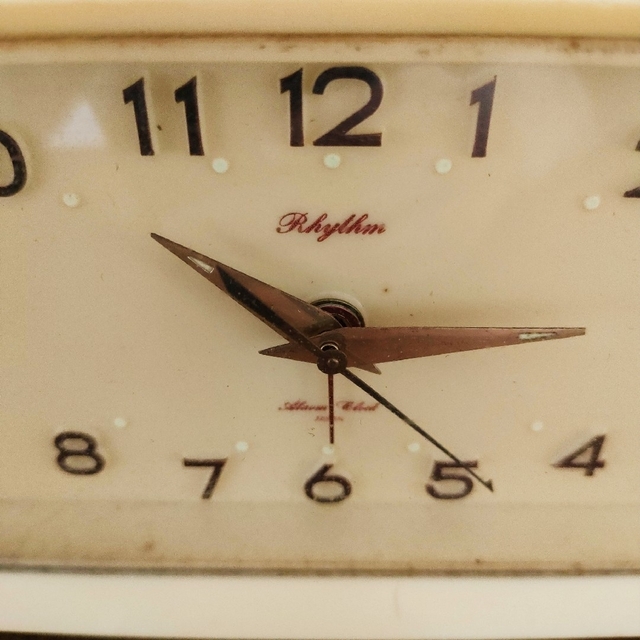 ☆昭和レトロ☆リズム時計　置き時計 インテリア/住まい/日用品のインテリア小物(置時計)の商品写真