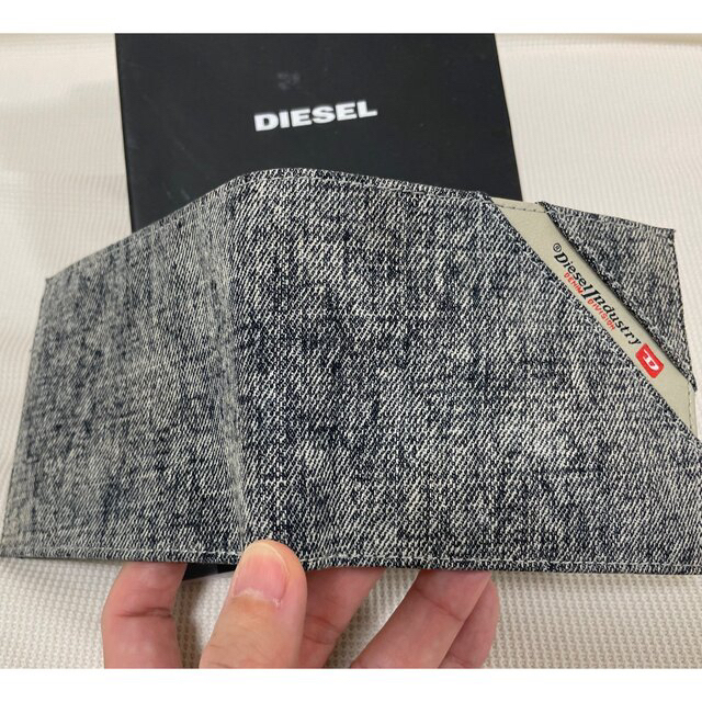 DIESEL(ディーゼル)の【新品未使用】ディーゼル　財布　二つ折り財布　diesel デニム メンズのファッション小物(折り財布)の商品写真