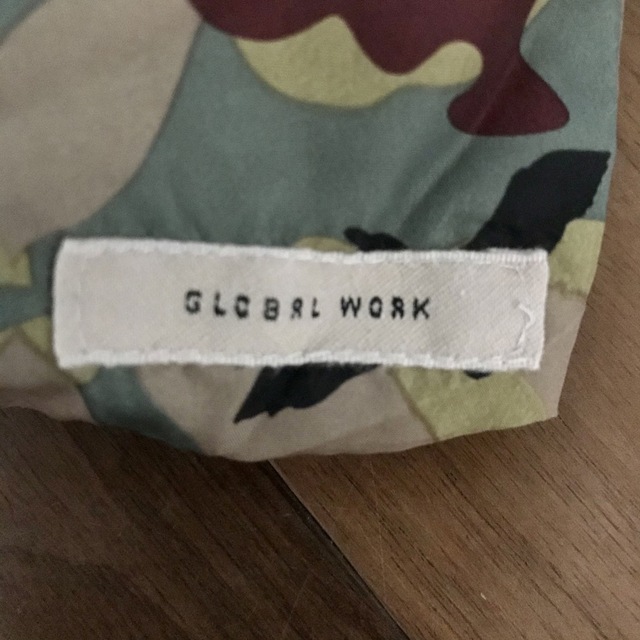 GLOBAL WORK(グローバルワーク)のGLOBAL WORK  迷彩柄 カモフラ  ポケッタブル パーカー M キッズ/ベビー/マタニティのキッズ服男の子用(90cm~)(ジャケット/上着)の商品写真