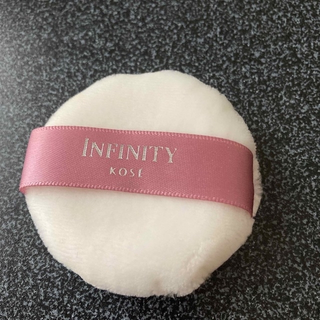 Infinity(インフィニティ)のインフィニティ ロイヤルフラワーセレクション コンパクトパウダー コスメ/美容のベースメイク/化粧品(フェイスパウダー)の商品写真