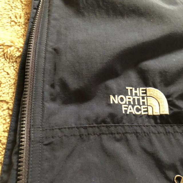 THE NORTH FACE(ザノースフェイス)のむーこ様専用ノースフェイス　コンパクト　ノマドジャケット　　サイズ140 キッズ/ベビー/マタニティのキッズ服男の子用(90cm~)(ジャケット/上着)の商品写真