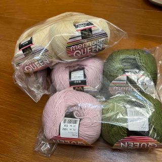 専用　毛糸 新品 60玉 新品 極太 純毛 黄緑色 まとめ売り 国産品