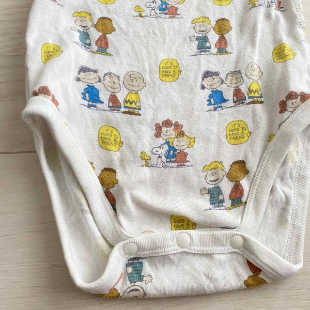 UNIQLO(ユニクロ)のロンパース　70 肌着　ユニクロ　GAP baby スヌーピー　ボーダー　3枚 キッズ/ベビー/マタニティのベビー服(~85cm)(ロンパース)の商品写真