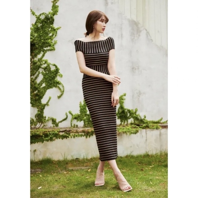 Her lip to(ハーリップトゥ)のHerlipto Stripe Ribbed-Knit Midi Dress レディースのワンピース(ひざ丈ワンピース)の商品写真