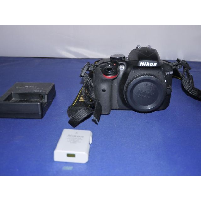 良品　ショット数わずか1782　ニコン　NIKON D3300ボディ　ブラック