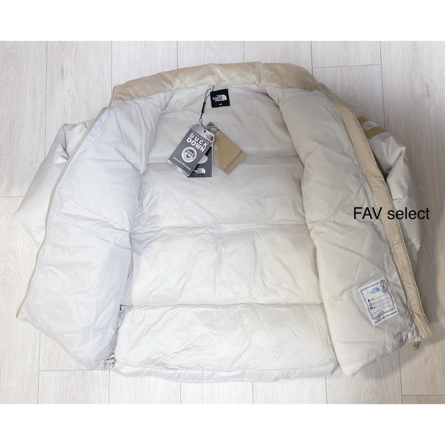 THE NORTH FACE(ザノースフェイス)の♡希少♡ノースフェイス NUPTSEダウンジャケット ベージュ 150 レディースのジャケット/アウター(ダウンジャケット)の商品写真