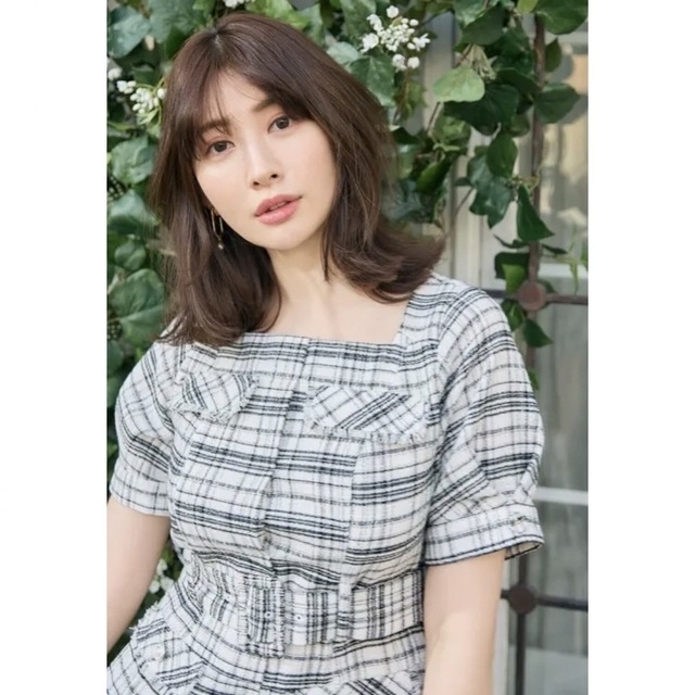 Her lip to(ハーリップトゥ)のHerlipto Classic Tweed Belted Dress レディースのワンピース(ひざ丈ワンピース)の商品写真