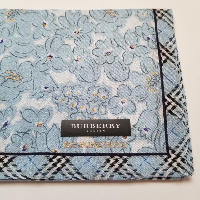 BURBERRY(バーバリー)のバーバリー　ハンカチ　３枚　新品未使用 レディースのファッション小物(ハンカチ)の商品写真