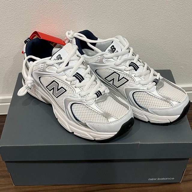 新品未使用　newbalance mr530sg 23.5cm