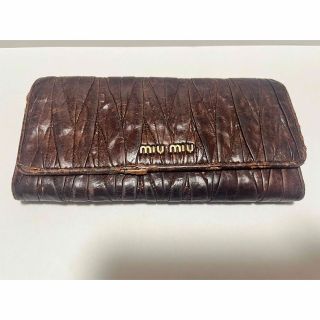 ミュウミュウ(miumiu)のmiumiu  長財布  (財布)