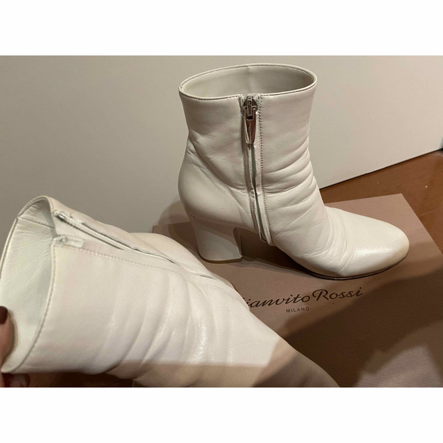 Gianvito Rossi   今春人気⭐︎メゾンブランド⭐︎白ショート