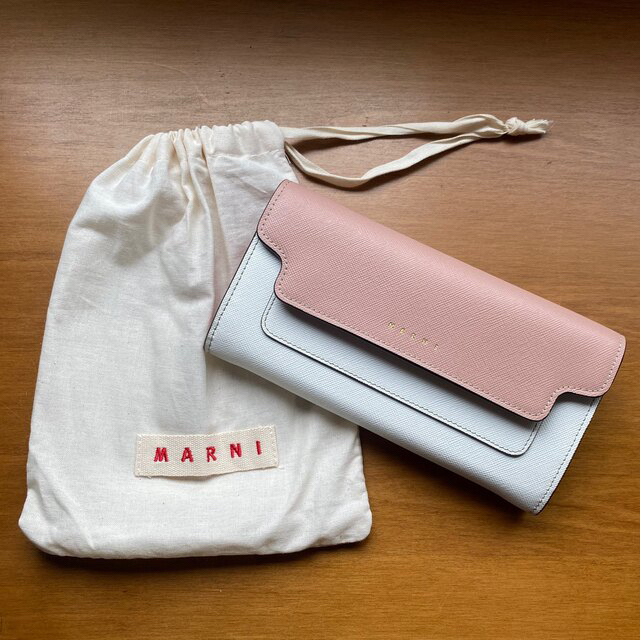 Marni(マルニ)の新品未使用 マルニ ショルダー ウォレットショルダー 長財布 本革 MARNI  レディースのファッション小物(財布)の商品写真