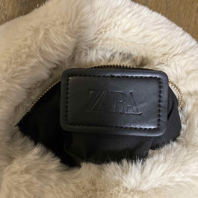 ZARA(ザラ)のZARA☆ファーバッグ レディースのバッグ(トートバッグ)の商品写真