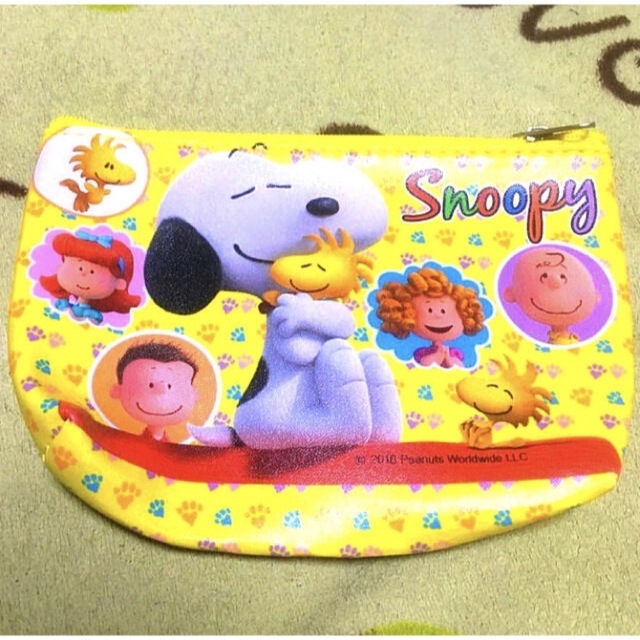 SNOOPY(スヌーピー)の新品 スヌーピー ポーチ レディースのファッション小物(ポーチ)の商品写真