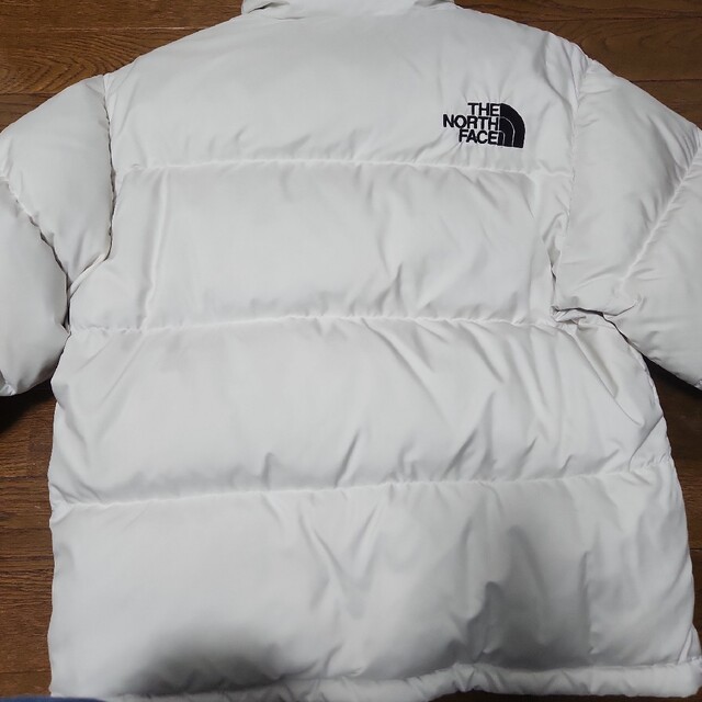 THE NORTH FACE(ザノースフェイス)のノースフェイス⭐ホワイト⭐ダウン⭐600⭐希少 レディースのジャケット/アウター(ダウンジャケット)の商品写真