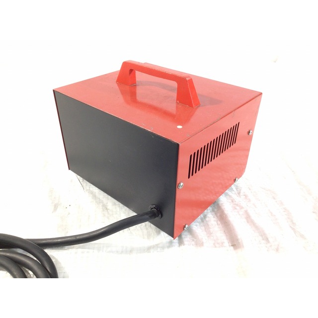 ☆中古品☆ makita マキタ 昇圧器 屋内型 A-05979 トランス容量 1.5KVA 単相85V 昇圧機 50/60Hz アップトランス DXタイプ 65327