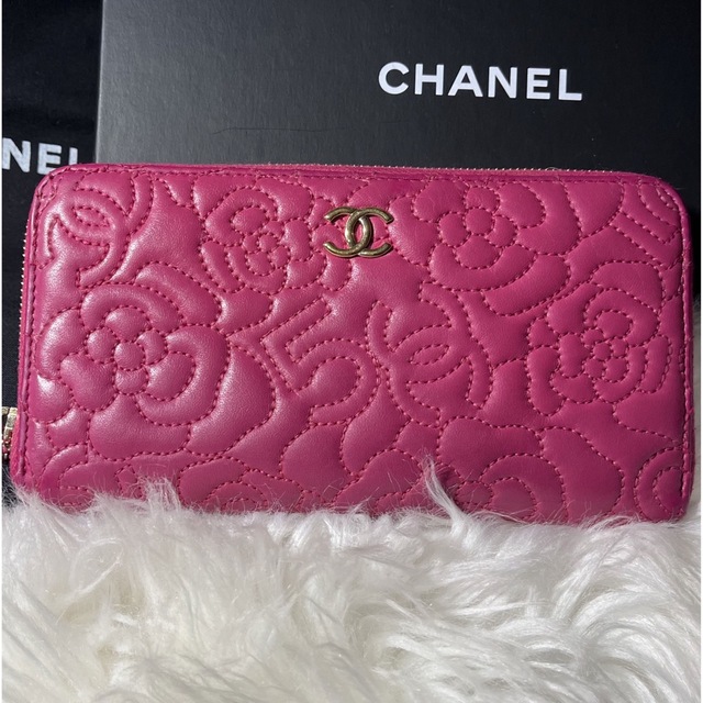 CHANEL カメリアエンボスNO5 ラウンドジップ　ロングウォレット　シャネル