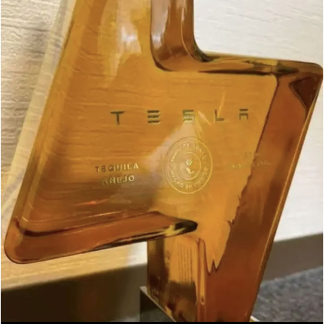 未開封 tesla tequila テスラ テキーラ 日本未発売 米国購入 食品/飲料/酒の酒(蒸留酒/スピリッツ)の商品写真