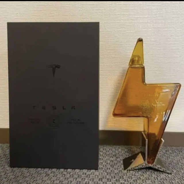 未開封 tesla tequila テスラ テキーラ 日本未発売 米国購入 食品/飲料/酒の酒(蒸留酒/スピリッツ)の商品写真