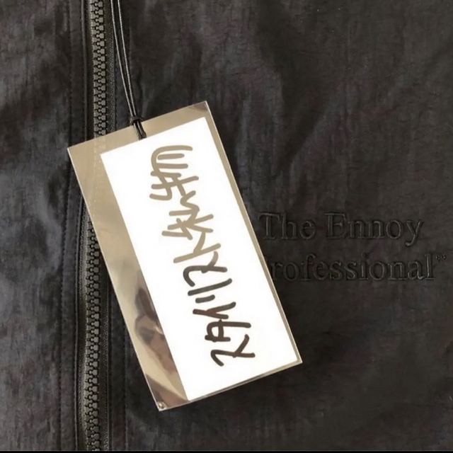 ennoy ナイロンジャケット　シャカシャカ　在原みゆき　ブラック メンズのジャケット/アウター(ナイロンジャケット)の商品写真