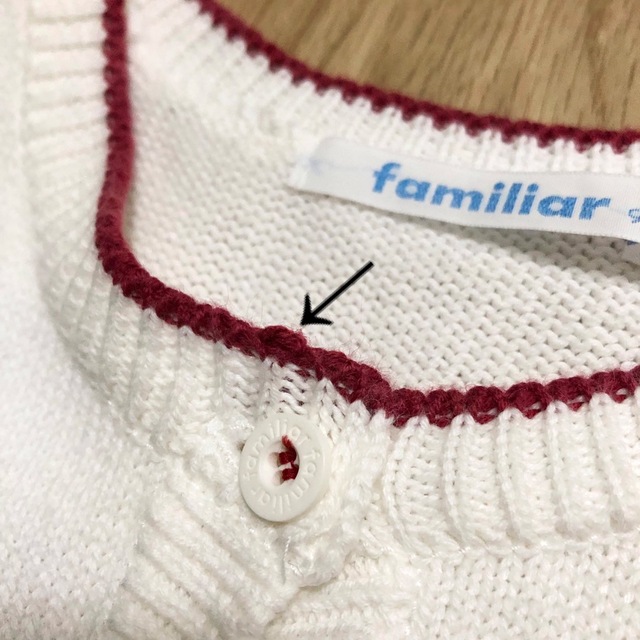 familiar(ファミリア)のfamiliar ファミリア レトロ 白 ニット ベスト トップス90 キッズ/ベビー/マタニティのキッズ服女の子用(90cm~)(ニット)の商品写真