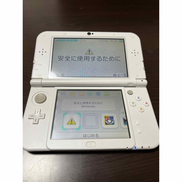 任天堂(ニンテンドウ)の【Nayu様専用】new NINTENDO 3DS LL ホワイト エンタメ/ホビーのゲームソフト/ゲーム機本体(携帯用ゲーム機本体)の商品写真