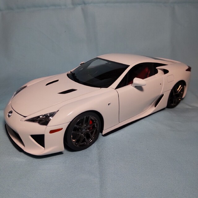 レクサス LFA オートアート 1/18のサムネイル