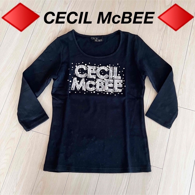 CECIL McBEE(セシルマクビー)の【送料込】CECIL McBEE パール使い ロゴカットソー セシルマクビー レディースのトップス(カットソー(長袖/七分))の商品写真