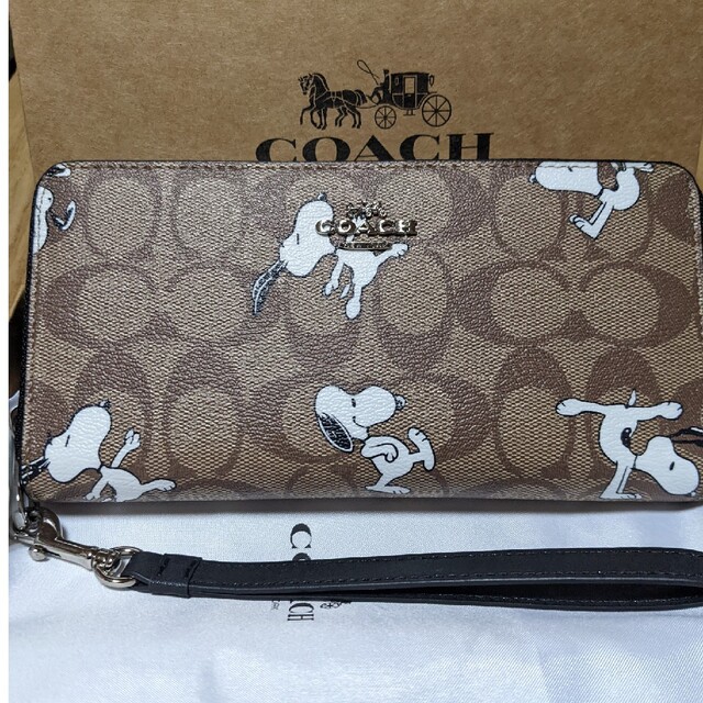 COACH(コーチ)のCOACH  長財布　シグネチャー　スヌーピー レディースのファッション小物(財布)の商品写真