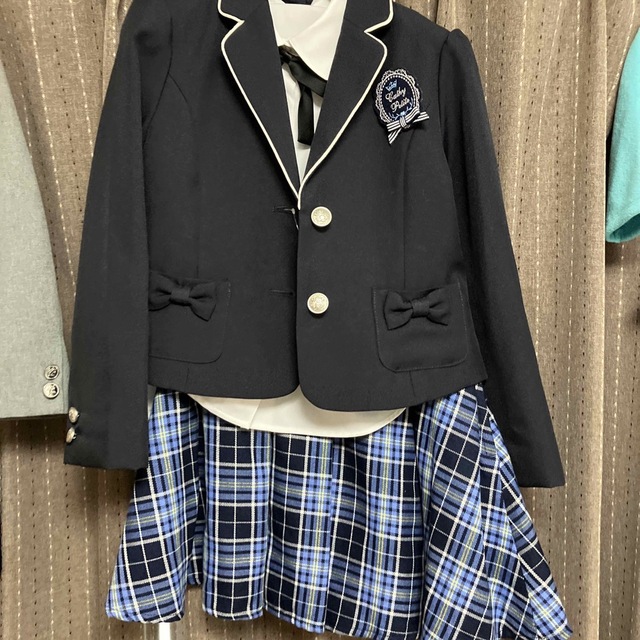 motherways(マザウェイズ)の新品　マザウェイズ　フォーマルスーツ　130 キッズ/ベビー/マタニティのキッズ服女の子用(90cm~)(ドレス/フォーマル)の商品写真