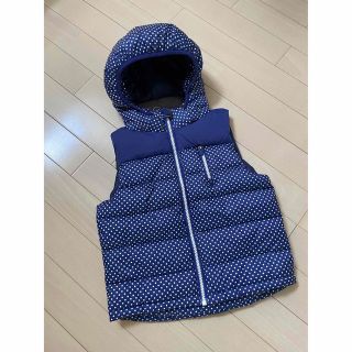 エイチアンドエム(H&M)の新品未使用 ドットダウンベスト ネイビー 紺色 ☺︎ 110(ジャケット/上着)