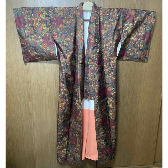 ねこちゃん様　泥大島　大島紬　着物　絹100% レディースの水着/浴衣(着物)の商品写真