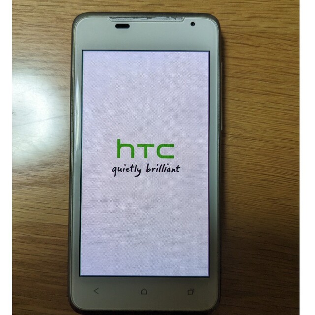 HTC(ハリウッドトレーディングカンパニー)のHTC isw13ht スマートフォン スマホ/家電/カメラのスマートフォン/携帯電話(スマートフォン本体)の商品写真