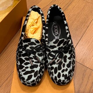 トッズ(TOD'S)のトッズ　ドライビングシューズ(ローファー/革靴)