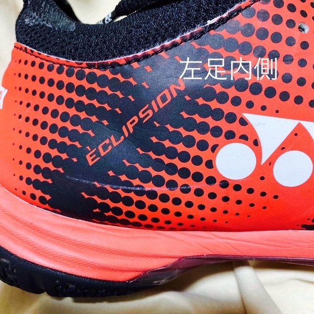 YONEX(ヨネックス)の26.5㎝　ヨネックス　バドミントンシューズ 　ブラック×レッド スポーツ/アウトドアのスポーツ/アウトドア その他(バドミントン)の商品写真